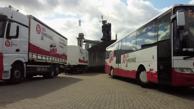 Instagram post from vbg_fahrschule. This post is in position 0.